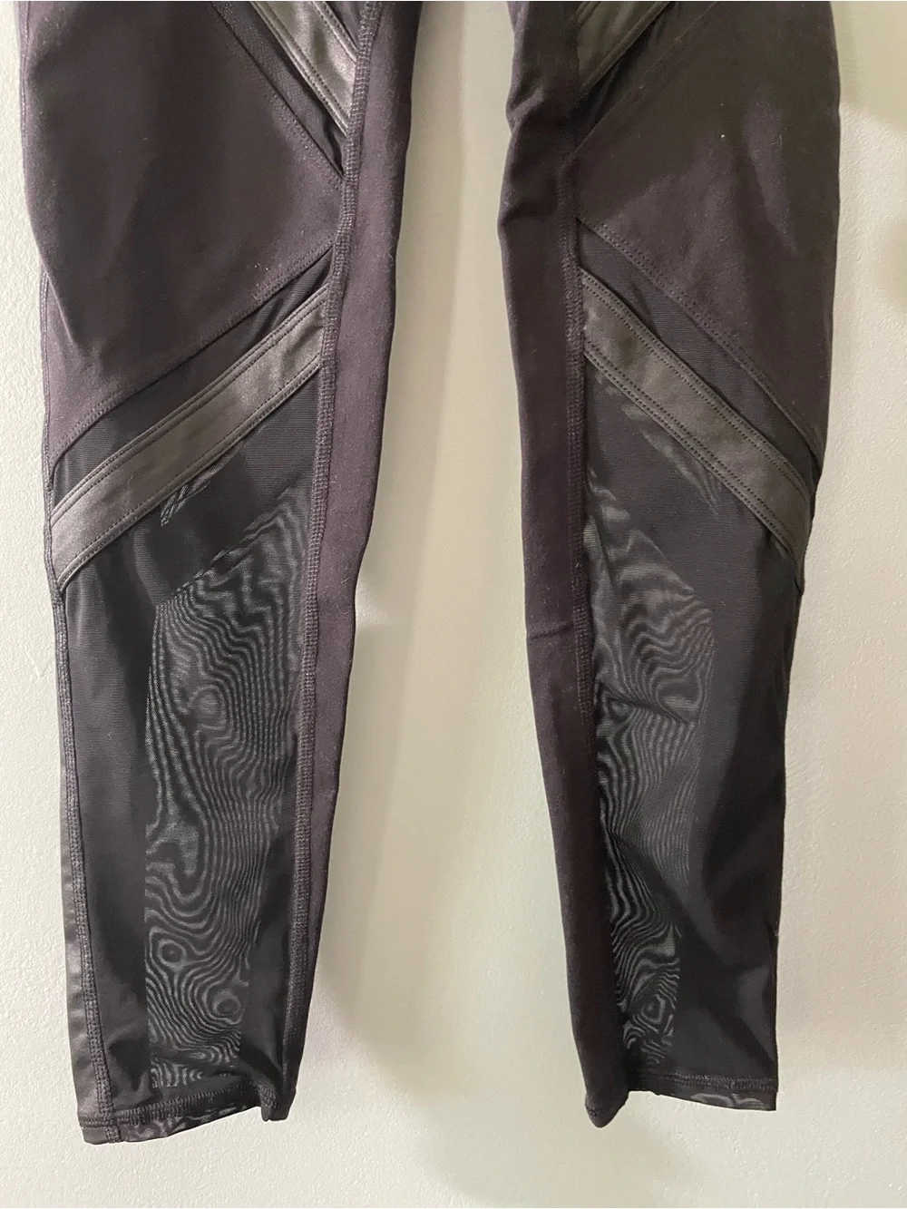 Alo Yoga Epic Mesh-Detail High-Waist Legging - Black